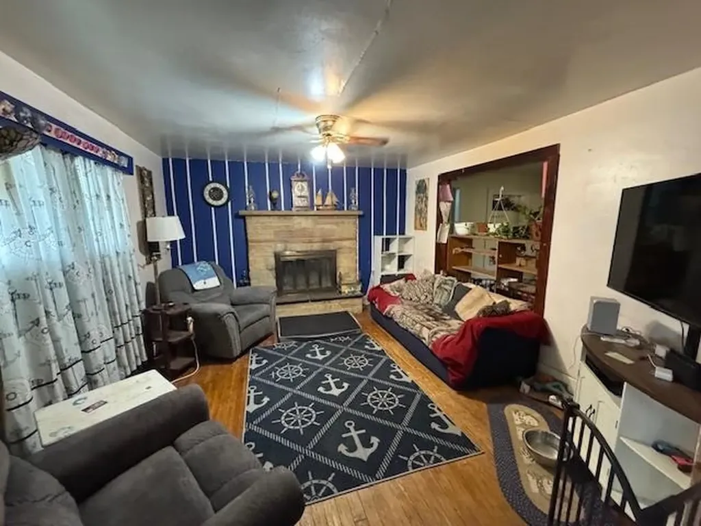 13 Hall Street Bennington VT 05257