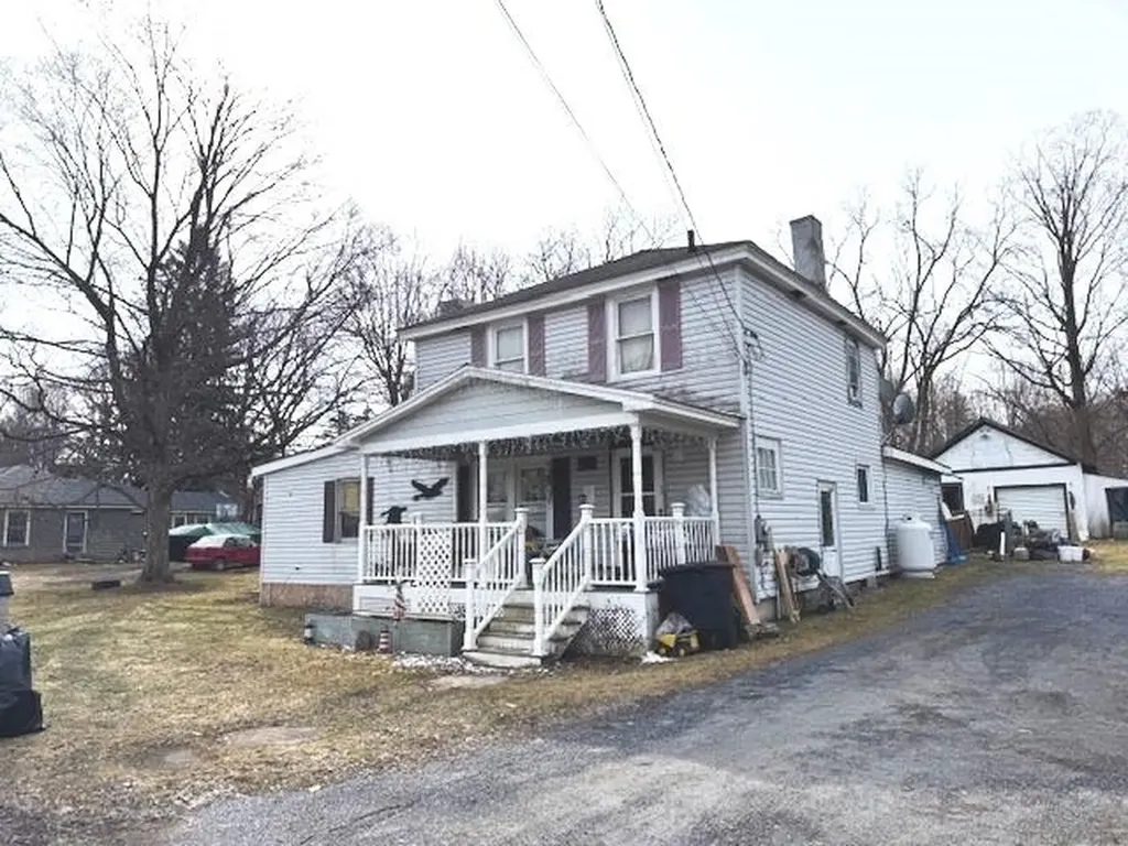 13 Hall Street Bennington VT 05257