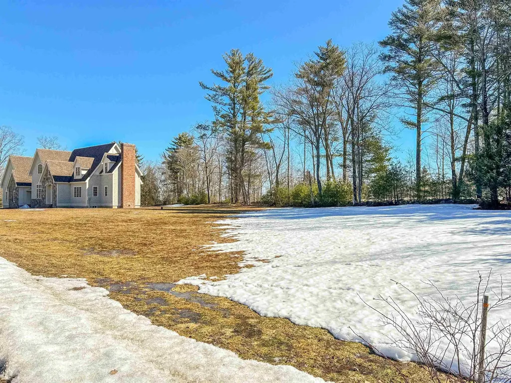 5 Liberty Lane Barrington NH 03825