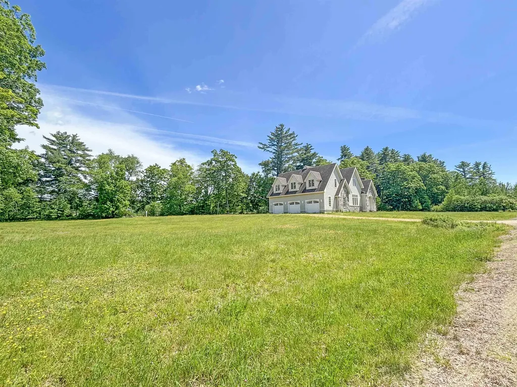 5 Liberty Lane Barrington NH 03825