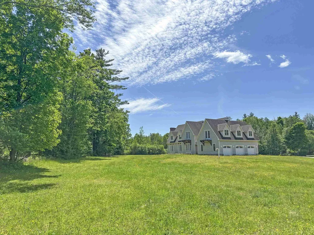 5 Liberty Lane Barrington NH 03825