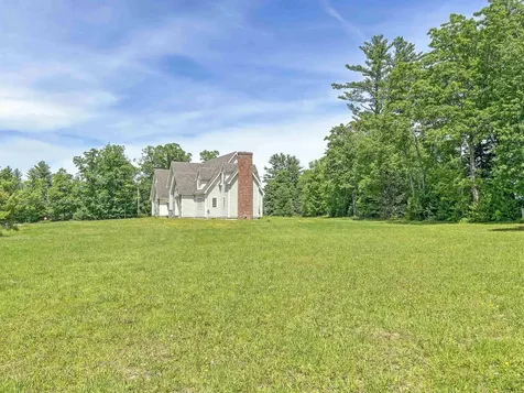 5 Liberty Lane Barrington NH 03825