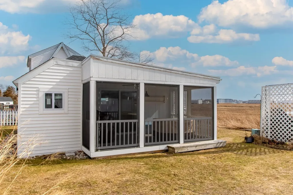 515 Winnacunnet Road Hampton NH 03842