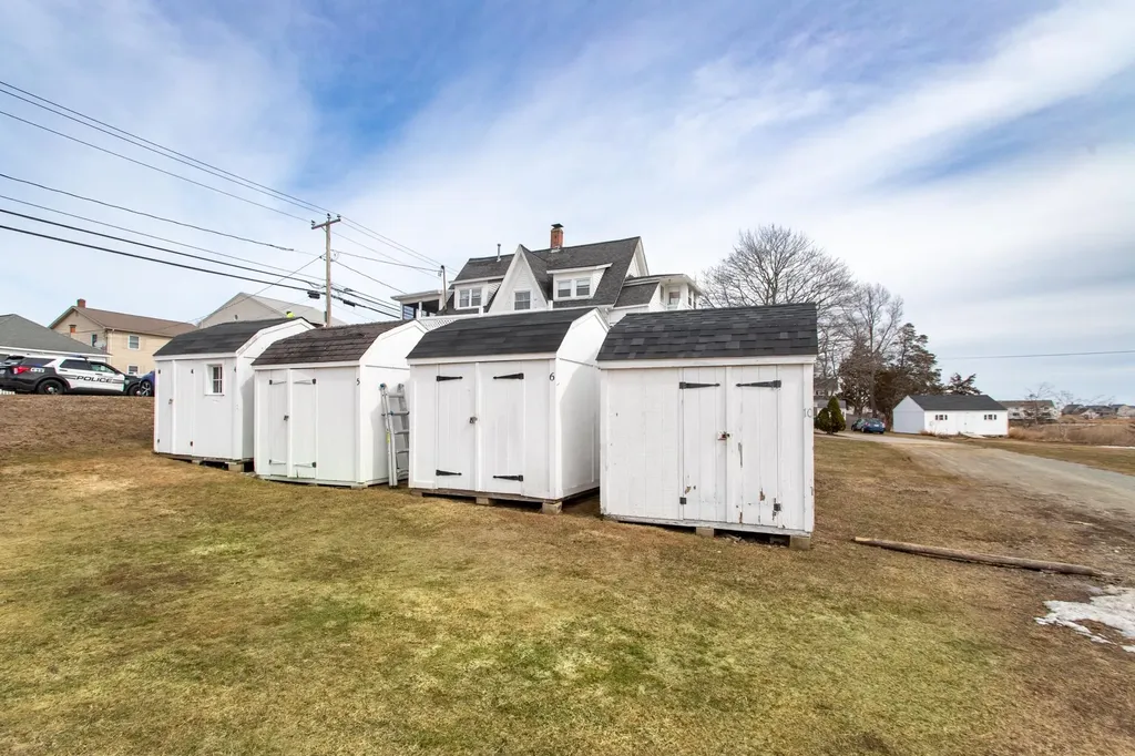 515 Winnacunnet Road Hampton NH 03842