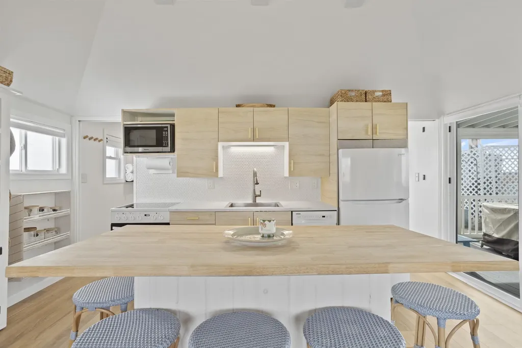 515 Winnacunnet Road Hampton NH 03842