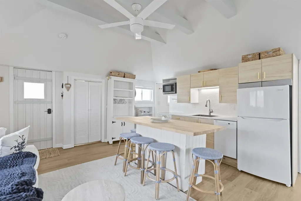 515 Winnacunnet Road Hampton NH 03842