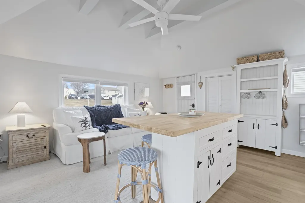 515 Winnacunnet Road Hampton NH 03842