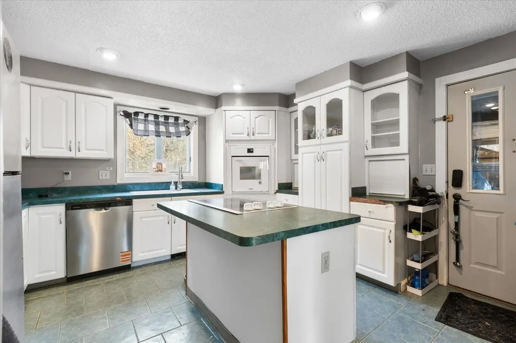 99 Whitefield Road Bethlehem NH 03574