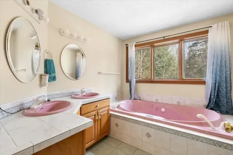 99 Whitefield Road Bethlehem NH 03574