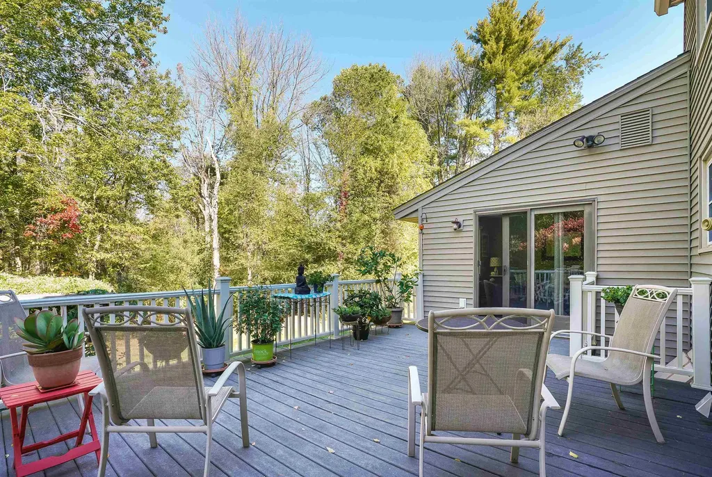 29 Depot Road Stratham NH 03885
