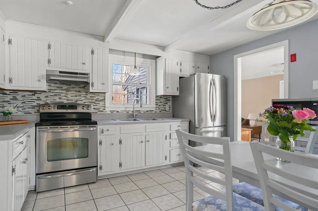 29 Depot Road Stratham NH 03885