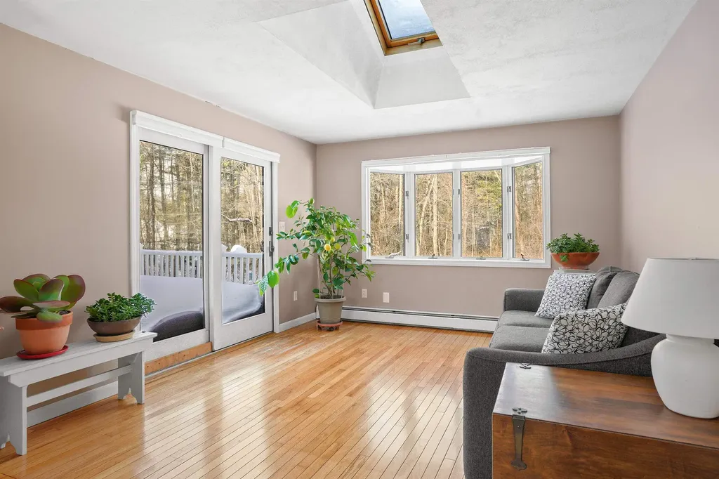 29 Depot Road Stratham NH 03885