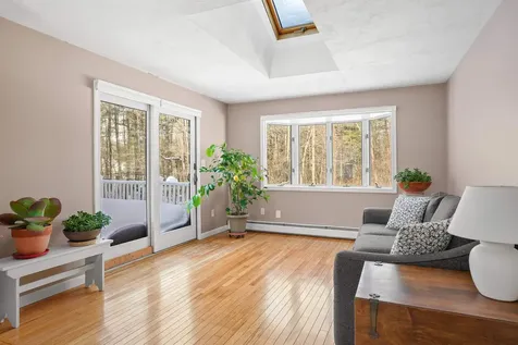 29 Depot Road Stratham NH 03885