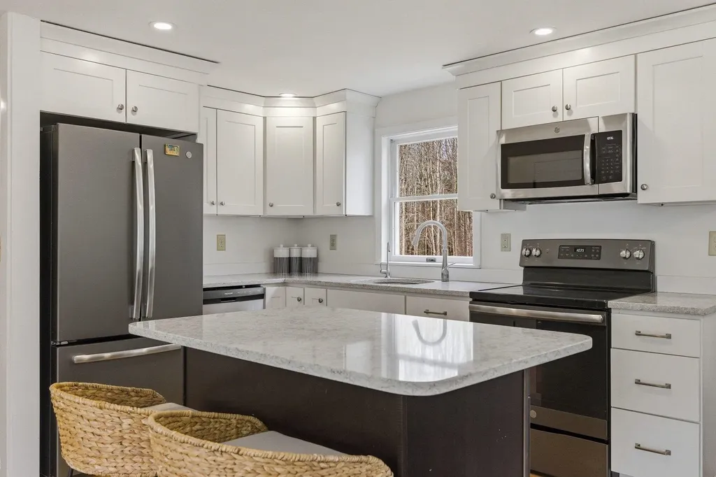 397 Lang Road Portsmouth NH 03801