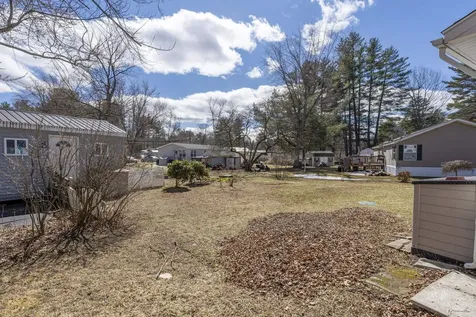 4 Lee Ann Street Nashua NH 03062