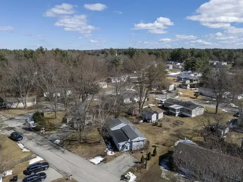 4 Lee Ann Street Nashua NH 03062