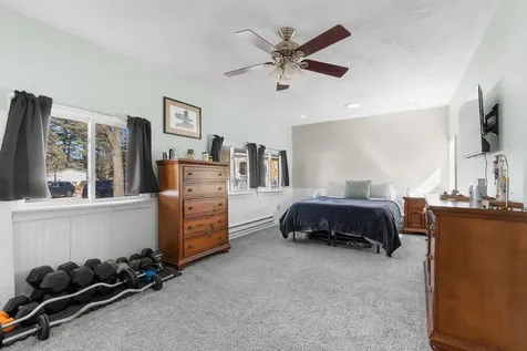 4 Lee Ann Street Nashua NH 03062