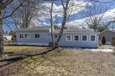 4 Lee Ann Street Nashua NH 03062