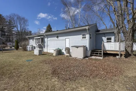 4 Lee Ann Street Nashua NH 03062