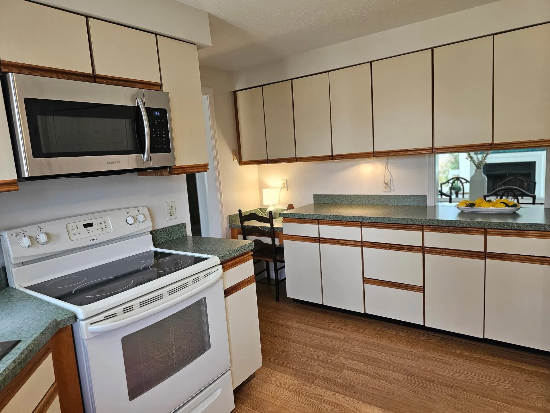 16 Walden Pond Drive Nashua NH 03064