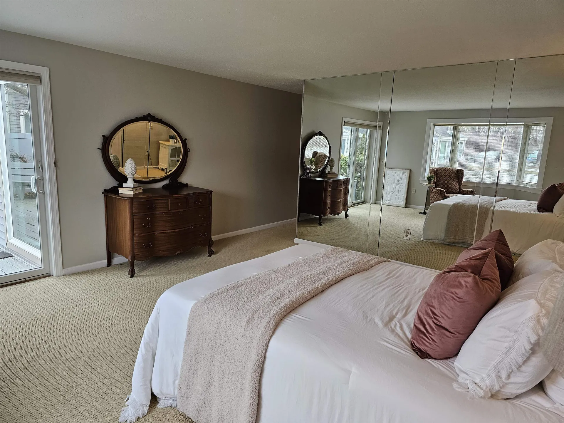 16 Walden Pond Drive Nashua NH 03064