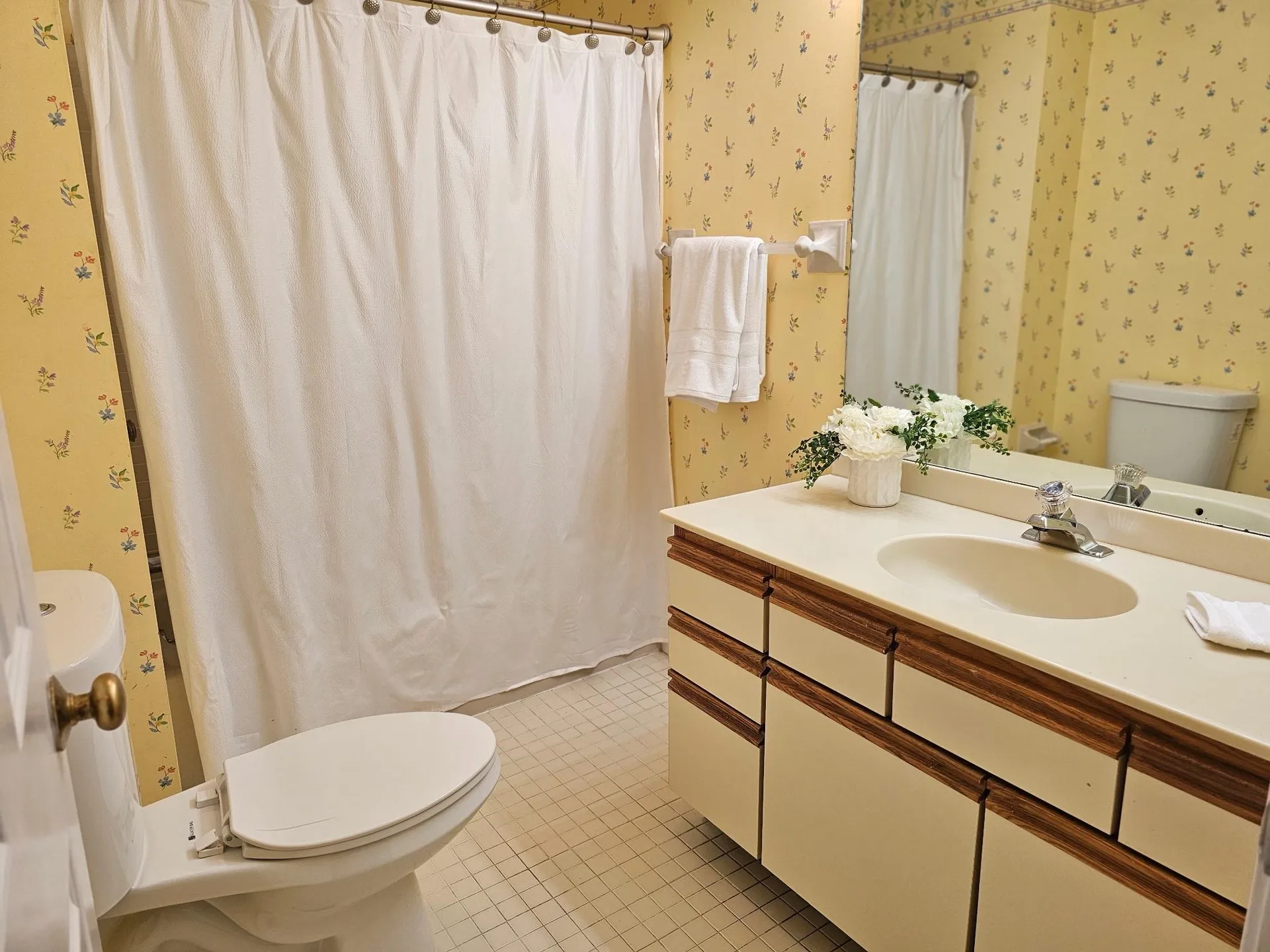 16 Walden Pond Drive Nashua NH 03064