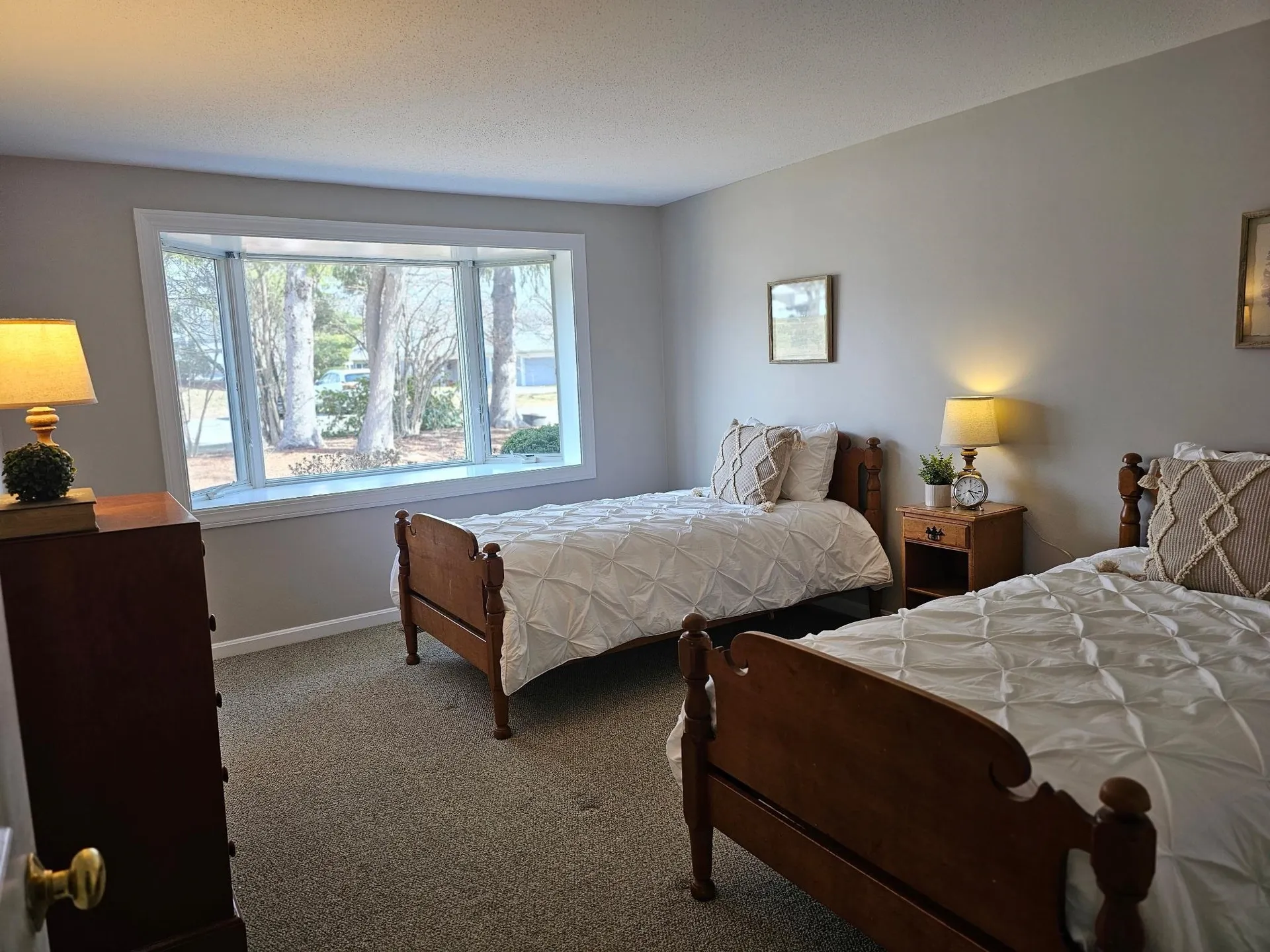 16 Walden Pond Drive Nashua NH 03064
