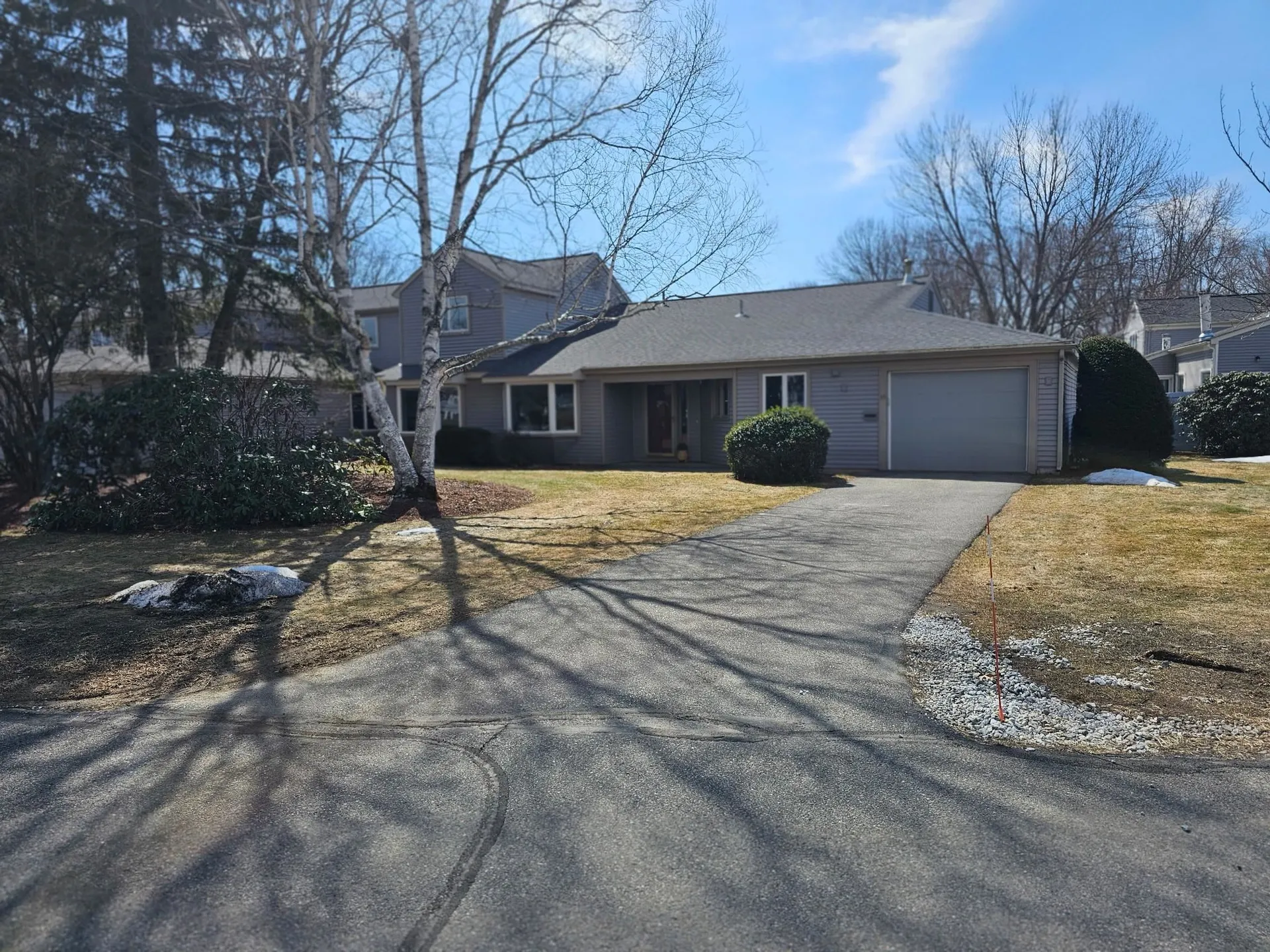 16 Walden Pond Drive Nashua NH 03064