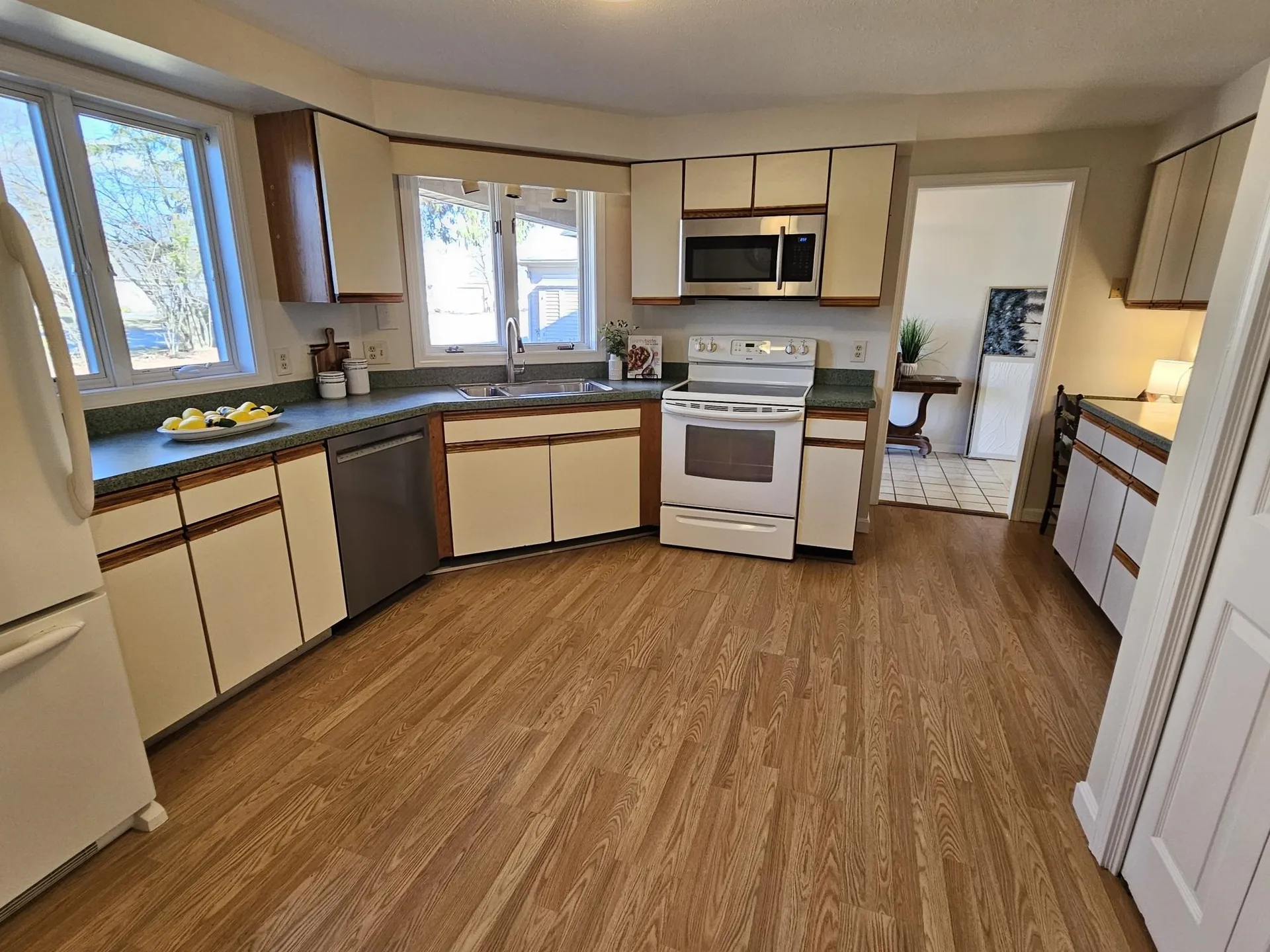16 Walden Pond Drive Nashua NH 03064
