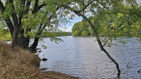 16 Walden Pond Drive Nashua NH 03064