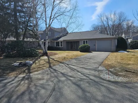 16 Walden Pond Drive Nashua NH 03064