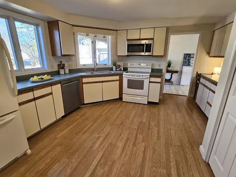 16 Walden Pond Drive Nashua NH 03064