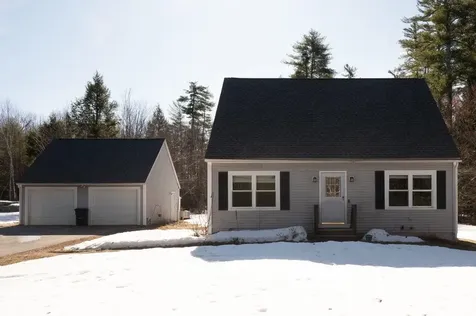 21 Holly Lane Farmington NH 03835