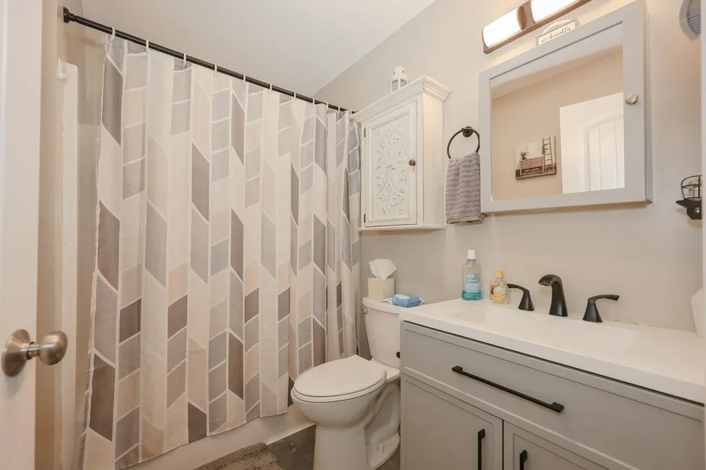 91 Trinity Circle Rochester NH 03839