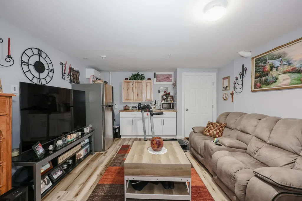 91 Trinity Circle Rochester NH 03839