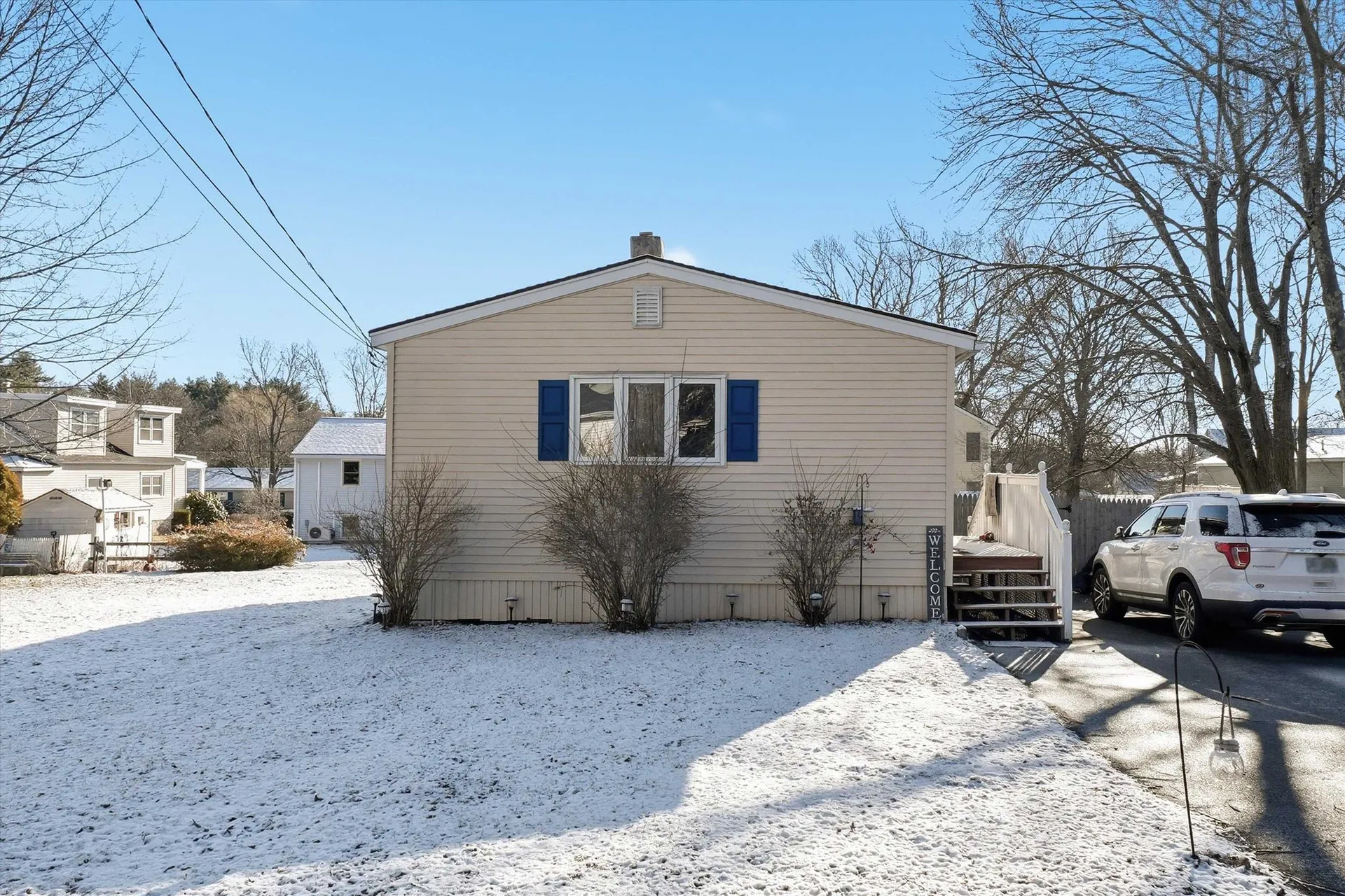19 Erskine Avenue Manchester NH 03104