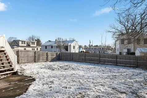 19 Erskine Avenue Manchester NH 03104