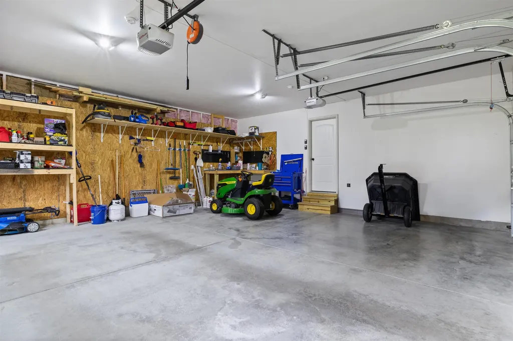 107 Richards Way Farmington NH 03835