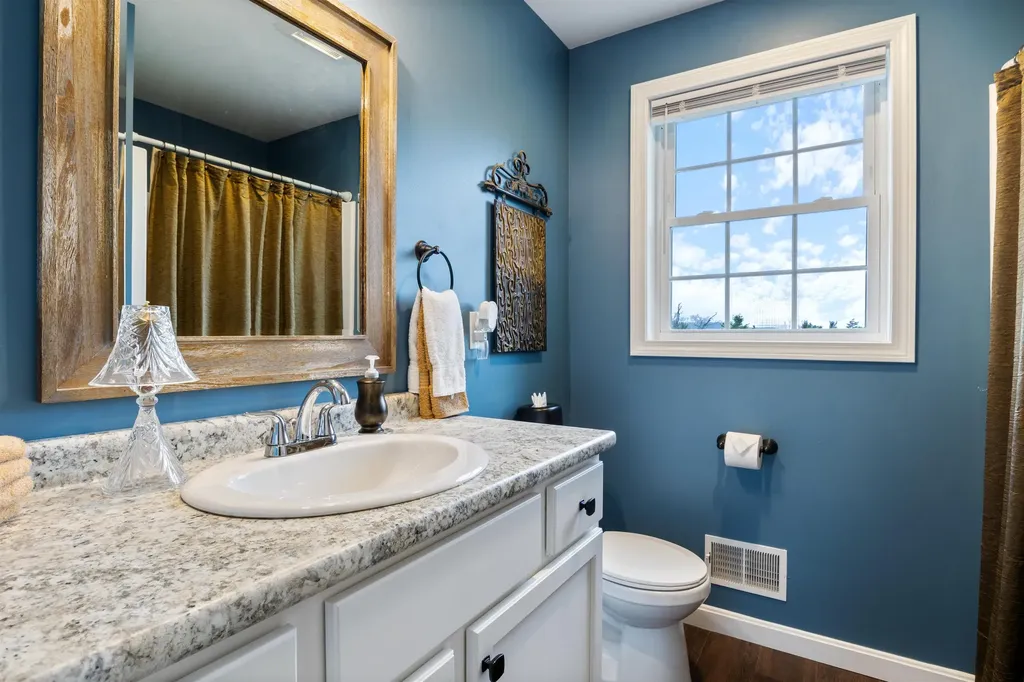 107 Richards Way Farmington NH 03835