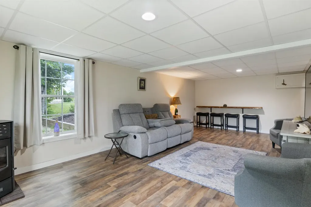 107 Richards Way Farmington NH 03835