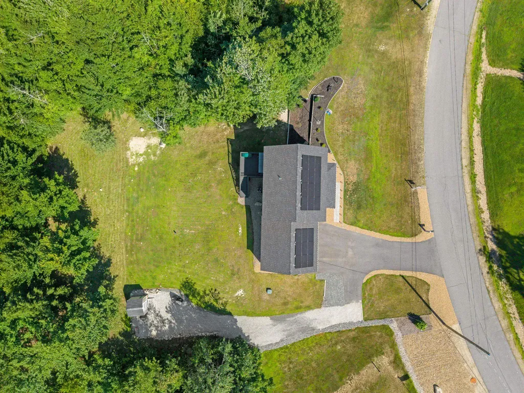 107 Richards Way Farmington NH 03835