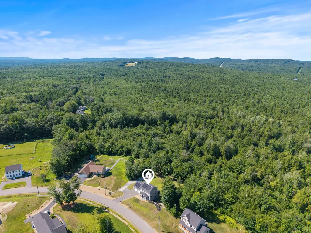 107 Richards Way Farmington NH 03835