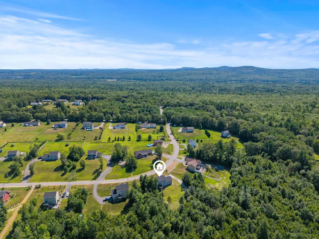 107 Richards Way Farmington NH 03835