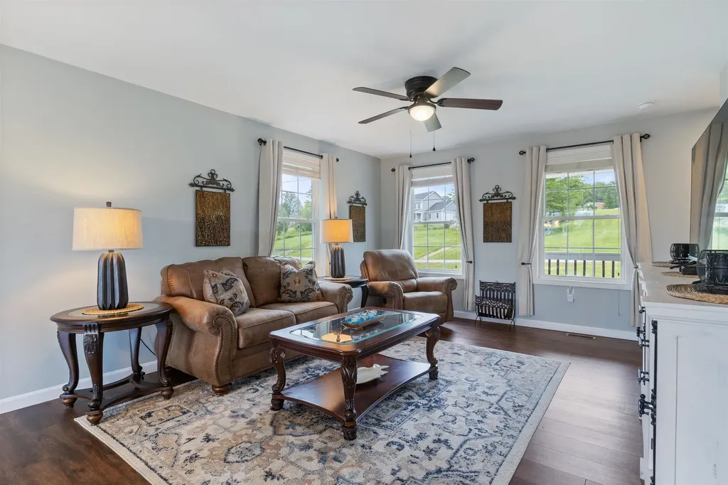 107 Richards Way Farmington NH 03835