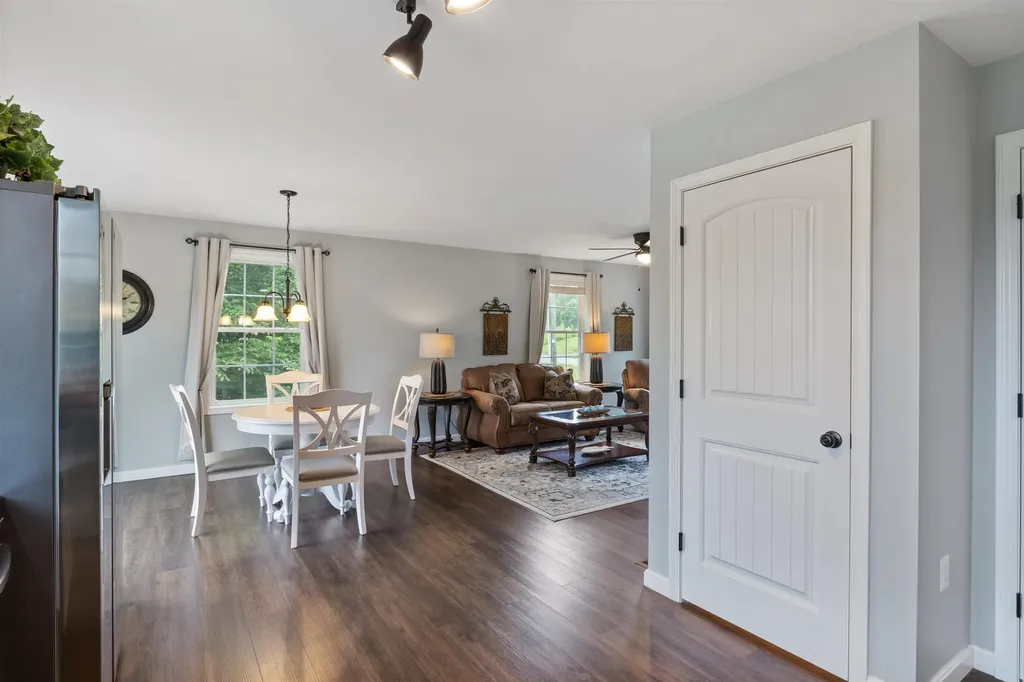 107 Richards Way Farmington NH 03835