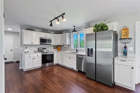 107 Richards Way Farmington NH 03835