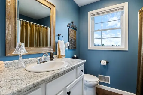 107 Richards Way Farmington NH 03835