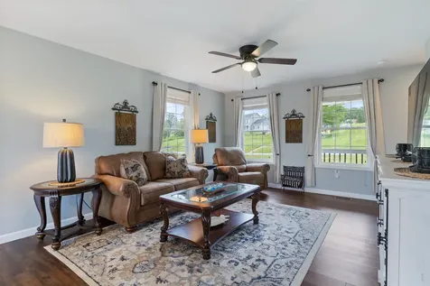 107 Richards Way Farmington NH 03835