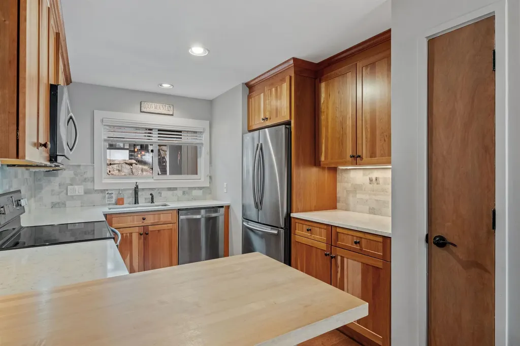 132B Coolidge Falls Road Lincoln NH 03251