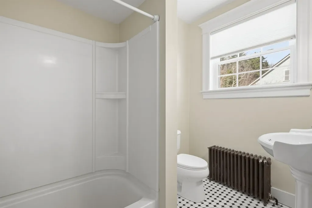 459 Main Street Rumney NH 03266